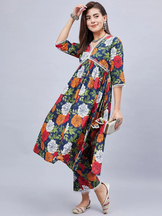 winred-woman-blue-floral-print-lace-detailing-kurta-set
