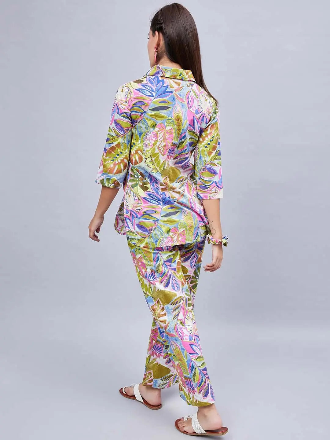 winred-woman-multicolour-printed-collared-neck-co-ord-set