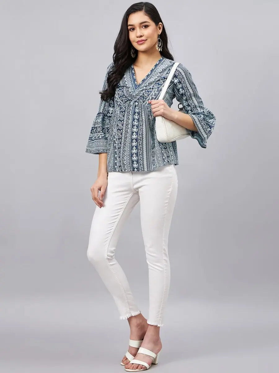 winered-woman-navy-blue-paisley-stripe-v-neck-top