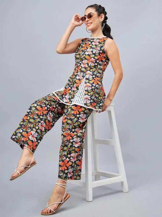 winered-woman-navy-blue-floral-print-schiffli-detailing-co-ord-set