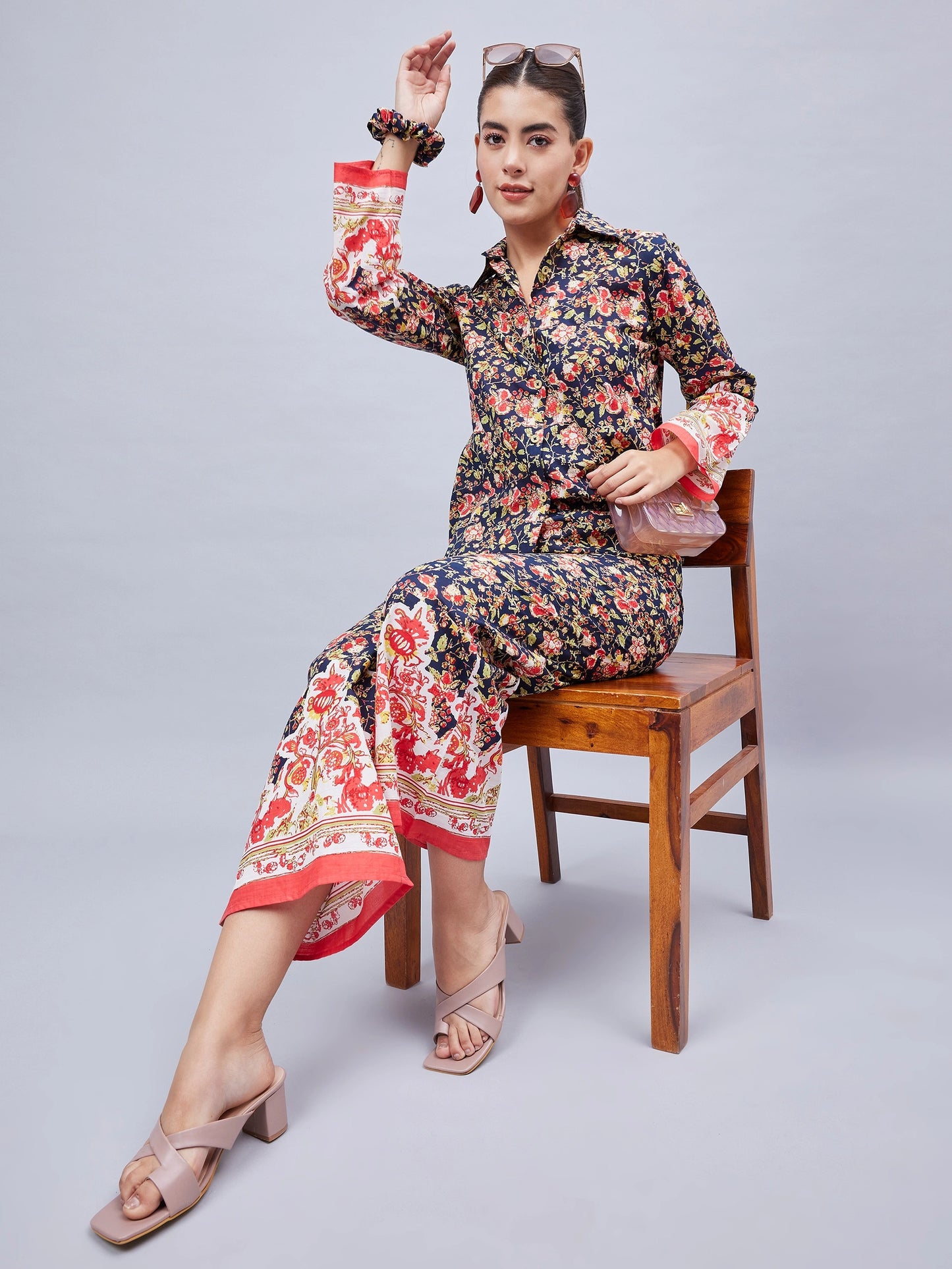 winered-women-navy-blue-border-print-co-ord-set