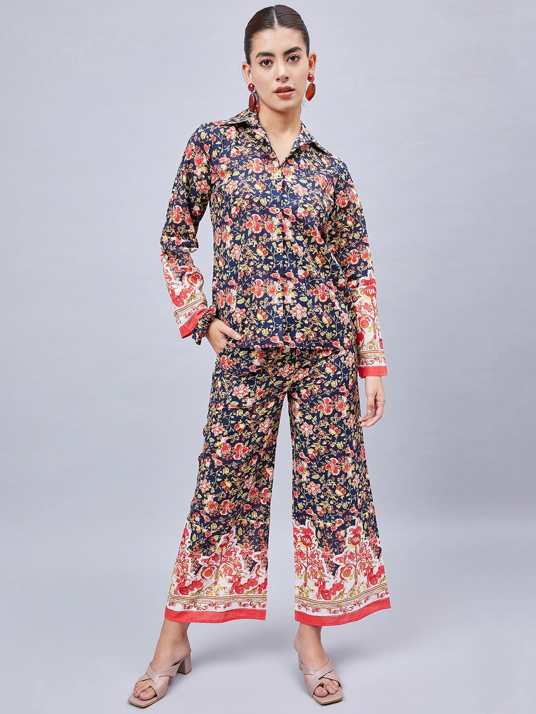 winered-women-navy-blue-border-print-co-ord-set