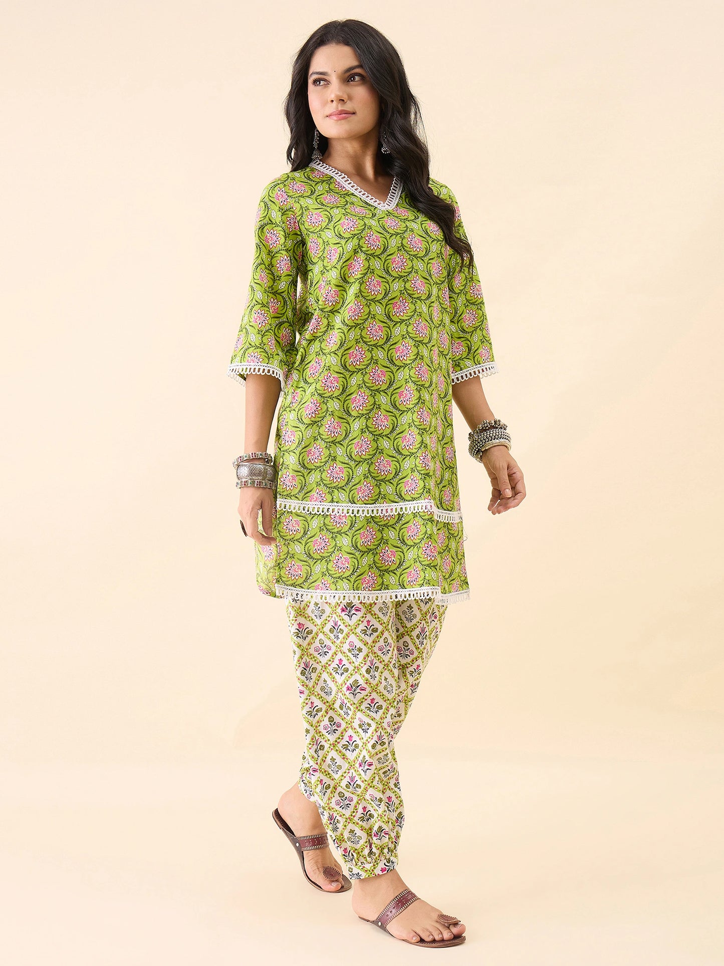 Women's Floral Printed Balloon Pant Set | V-Neck | Three-Quarter  Bell Sleeves | Lace Trim Ethnic Kurta Set