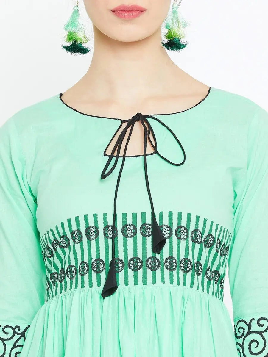 winered-green-flared-cotton-blend-block-print-kurta