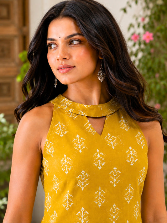 Women's Mustard Yellow Printed Sleeveless Short Kurti