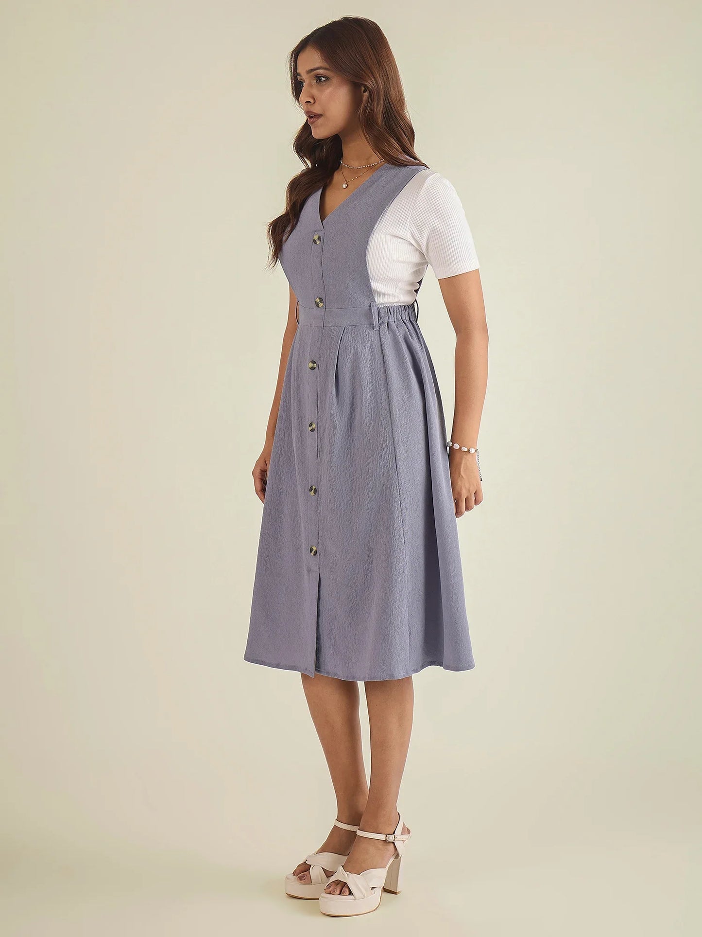winered-women-lavender-solid-pinafore-dress-with-button