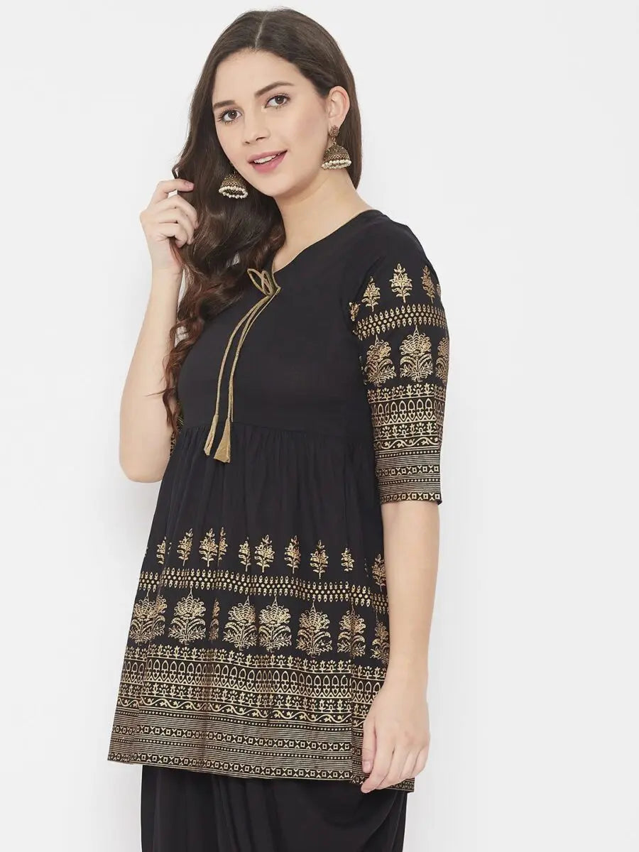 winered-black-flared-cotton-printed-top