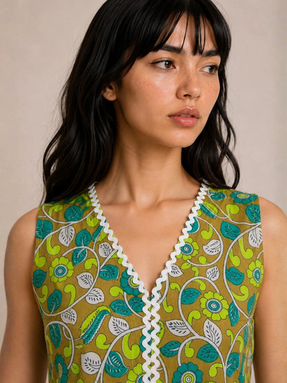 Women's Floral Print Sleeveless V-Neck Waistcoat Top | Buttonless Crop Vest for Women
