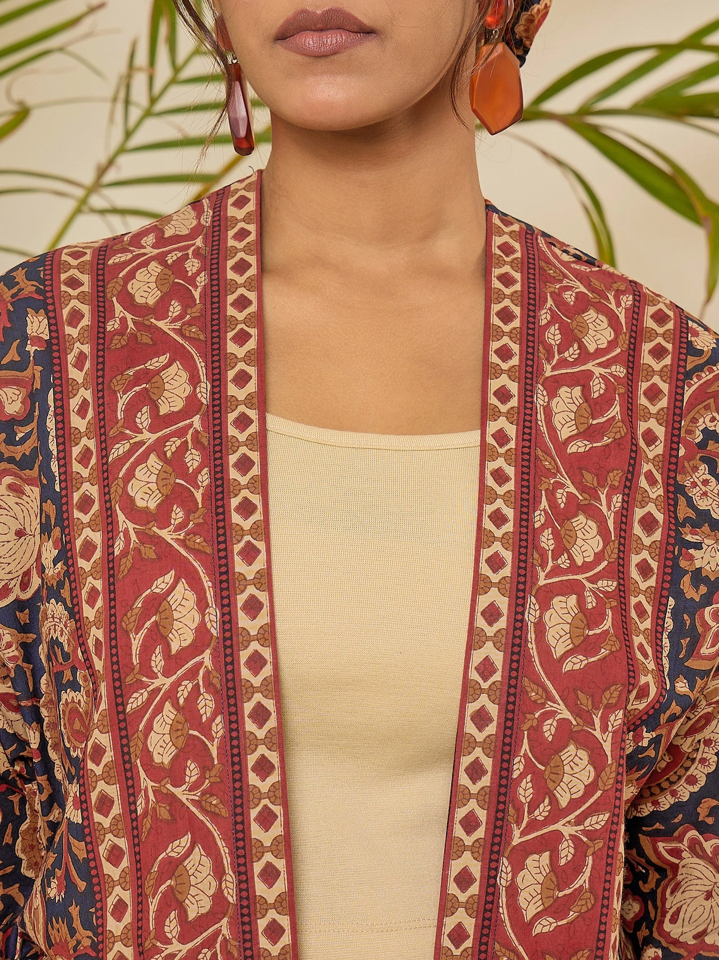 women-cotton-border-printed-shrug-with-shorts-2pc-set