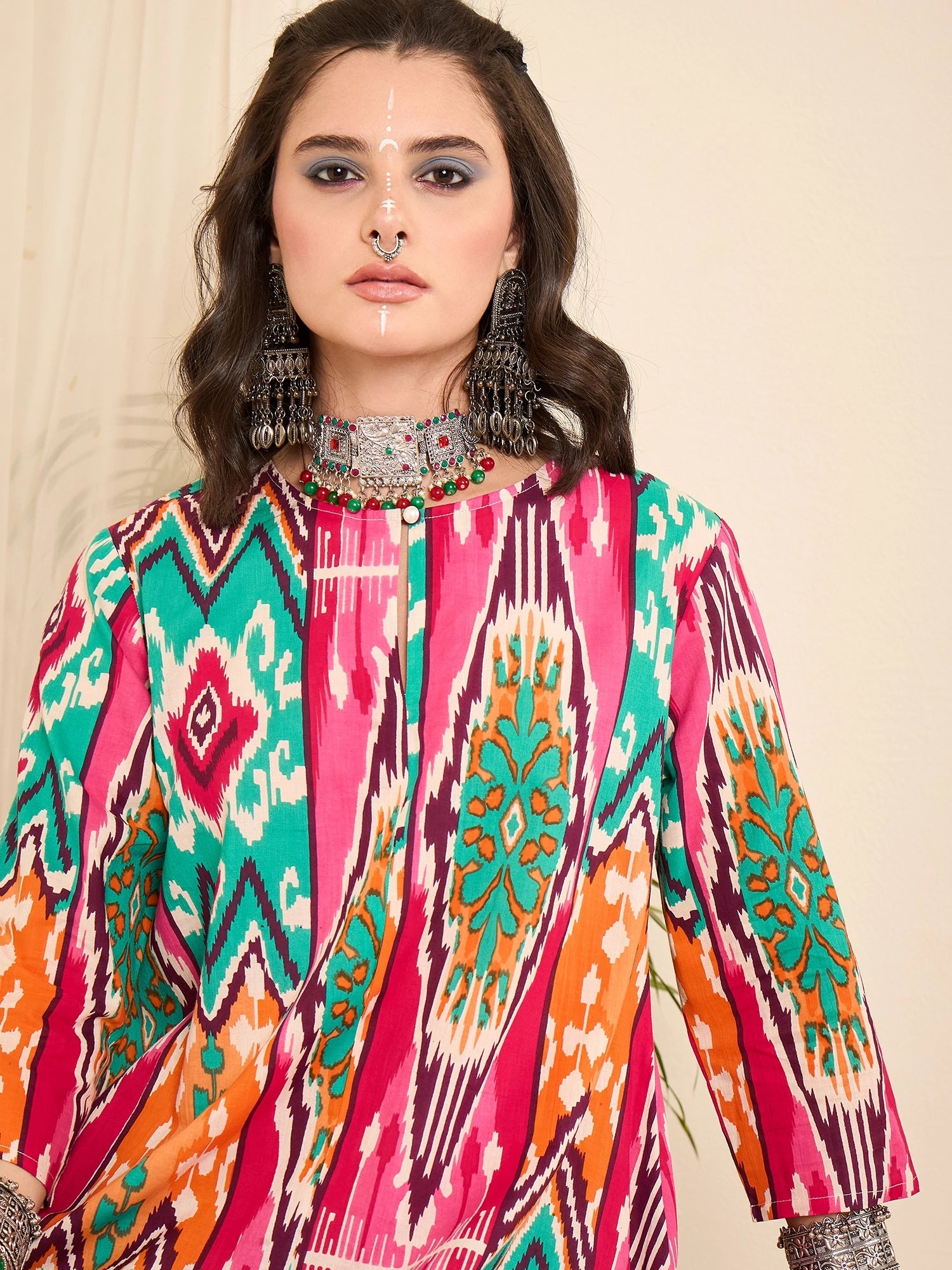 women-ikat-printed-aysmmetric-bottom-co-ord-set