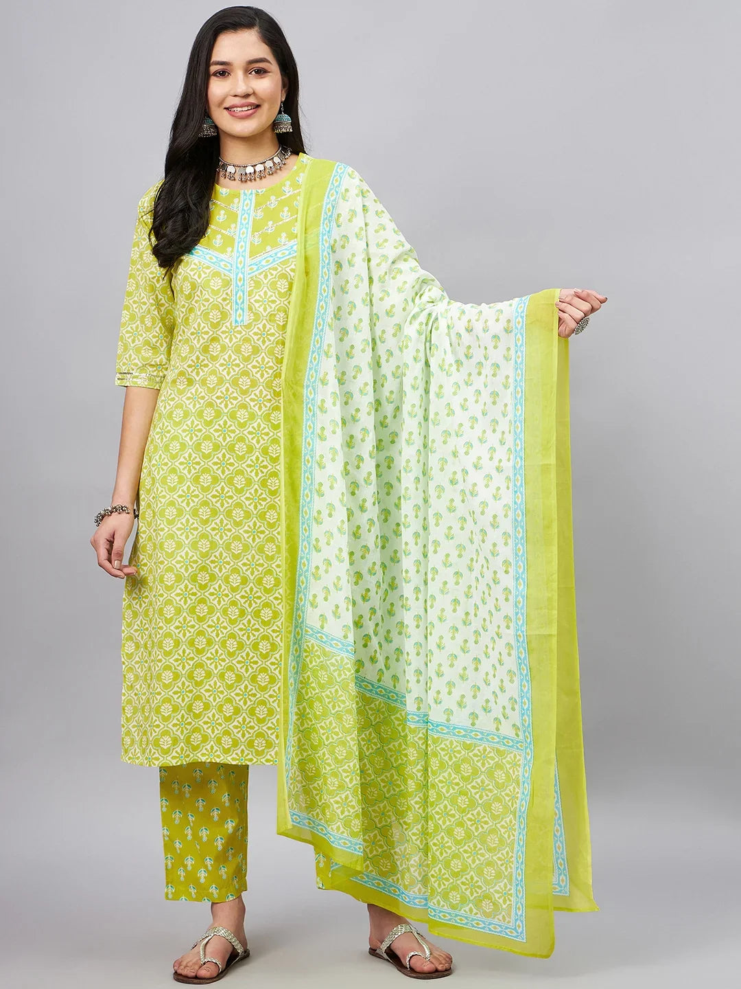 winered-woman-lime-green-with-tarquise-border-kurta-set