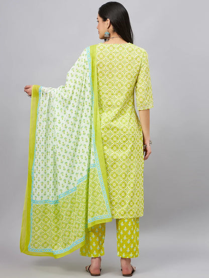winered-woman-lime-green-with-tarquise-border-kurta-set