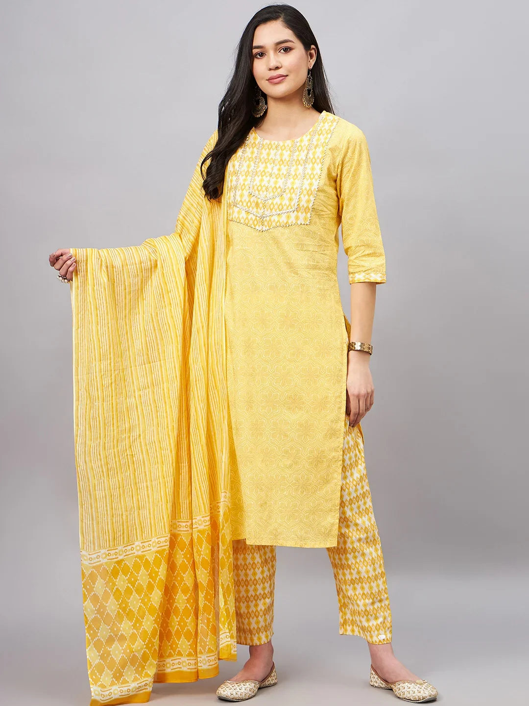 winered-woman-yellow-golden-print-kurta-set