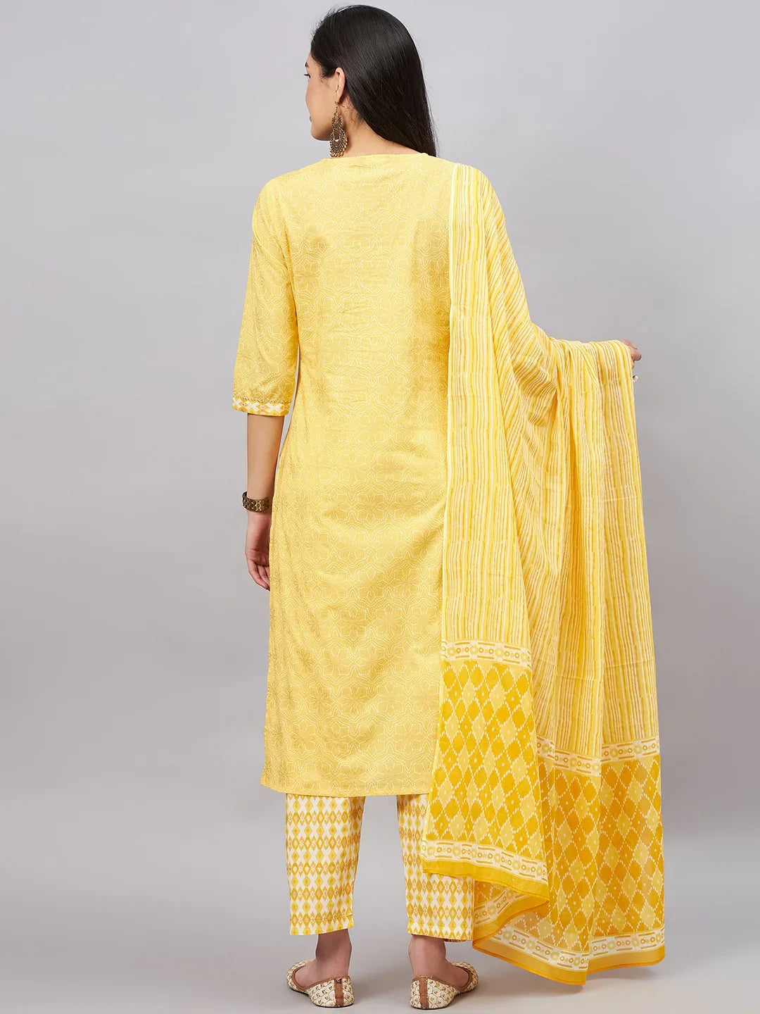 winered-woman-yellow-golden-print-kurta-set