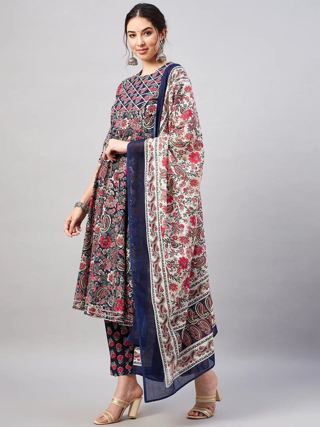 winered-woman-navy-blue-paisley-print-gota-detailing-patch-kurta-set-with-dupatta
