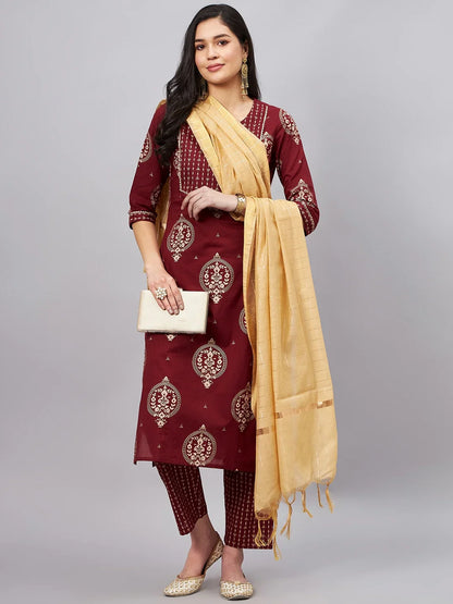 winered-woman-maroon-paisley-print-with-gota-detailed-neck-kurta-set