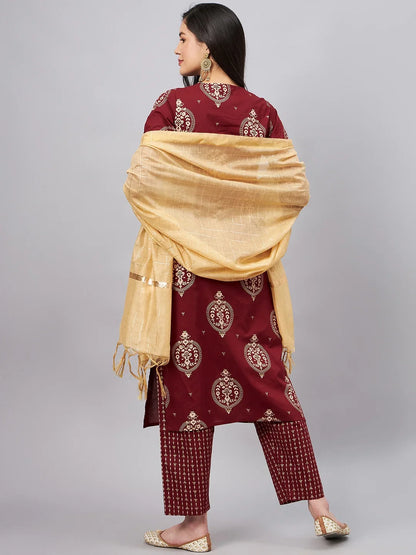 winered-woman-maroon-paisley-print-with-gota-detailed-neck-kurta-set
