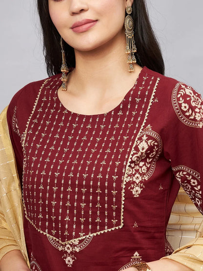 winered-woman-maroon-paisley-print-with-gota-detailed-neck-kurta-set