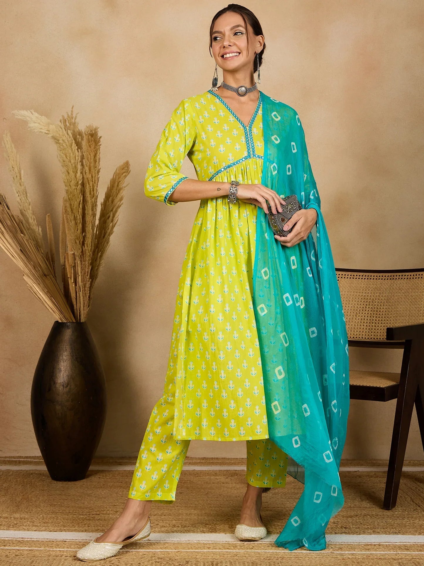 winered-woman-green-printed-naira-cut-mirror-work-kurta-set-with-dupatta