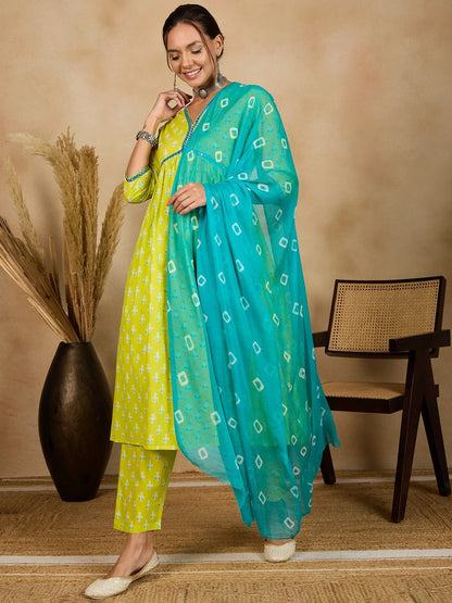 winered-woman-green-printed-naira-cut-mirror-work-kurta-set-with-dupatta