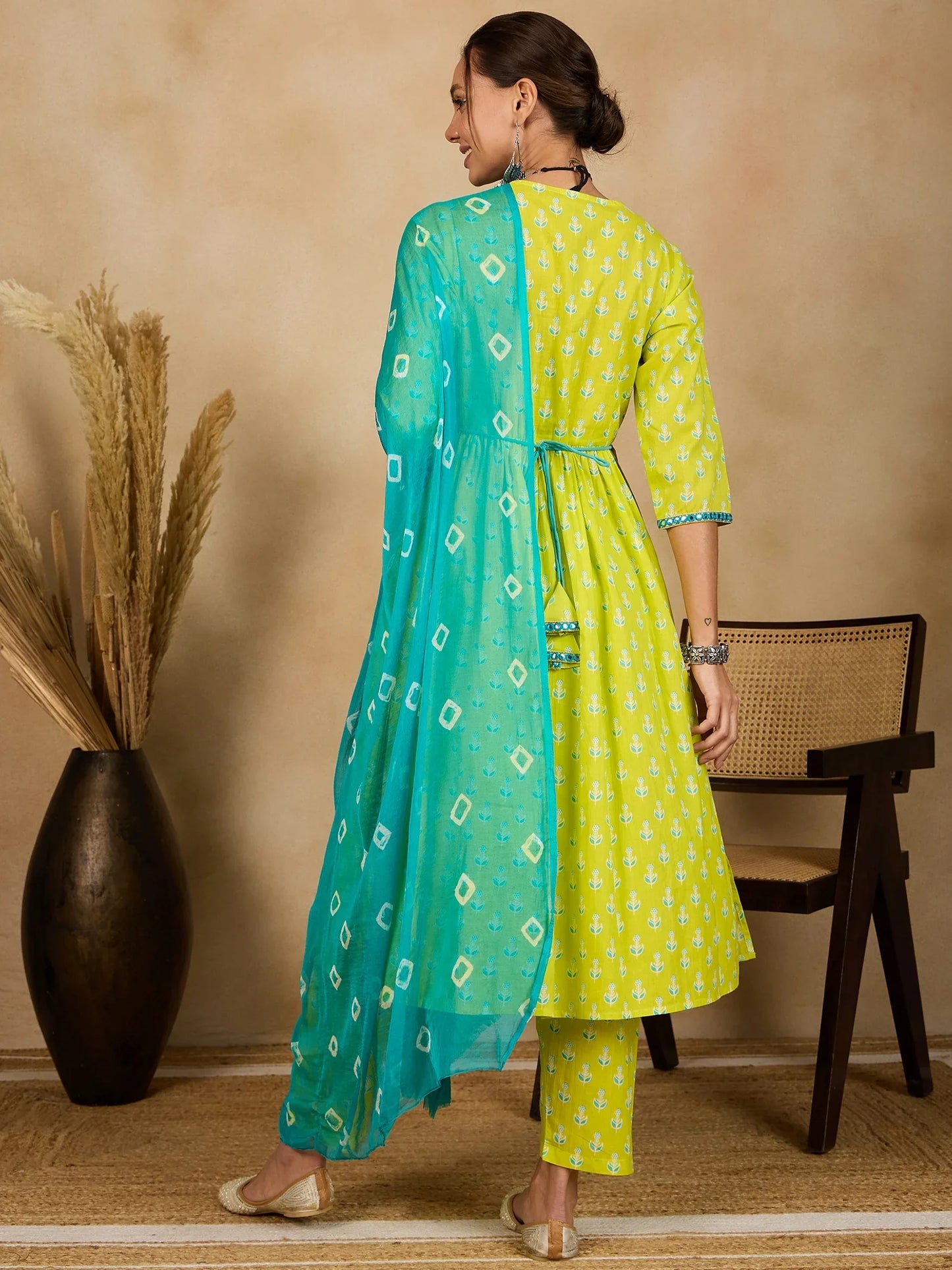 winered-woman-green-printed-naira-cut-mirror-work-kurta-set-with-dupatta