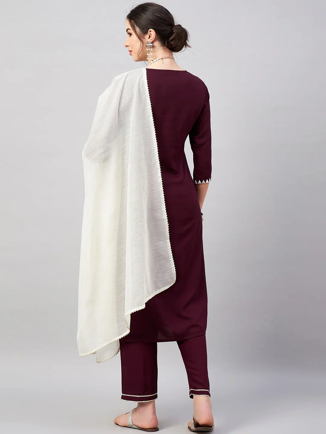 winered-woman-burgundy-mirror-embroidered-kurta-set-with-dupatta