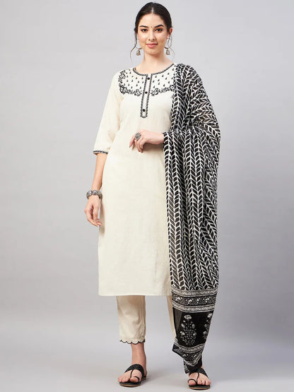 winered-cotton-kurta-set-for-women-with-black-embroidery-and-cotton-dupatta