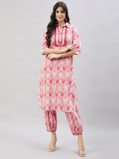 winered-woman-pink-geometric-print-collared-neck-embroidered-pathani-kurta-set