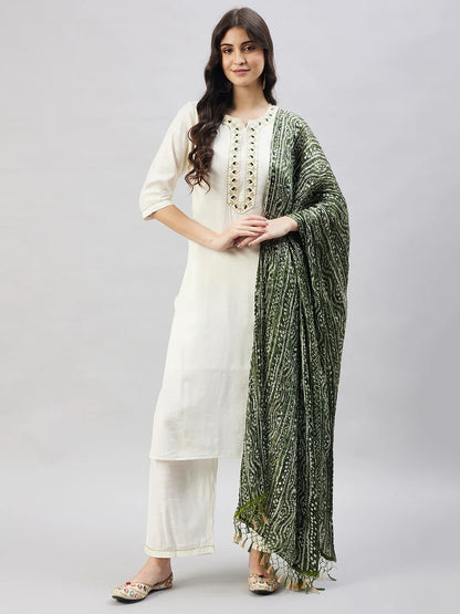 winered-woman-off-white-kurta-set-with-green-bhandej-dupatta