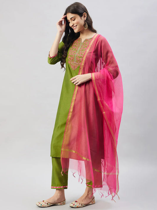 winered-woman-green-embroidery-kurta-set-with-contrast-dupatta
