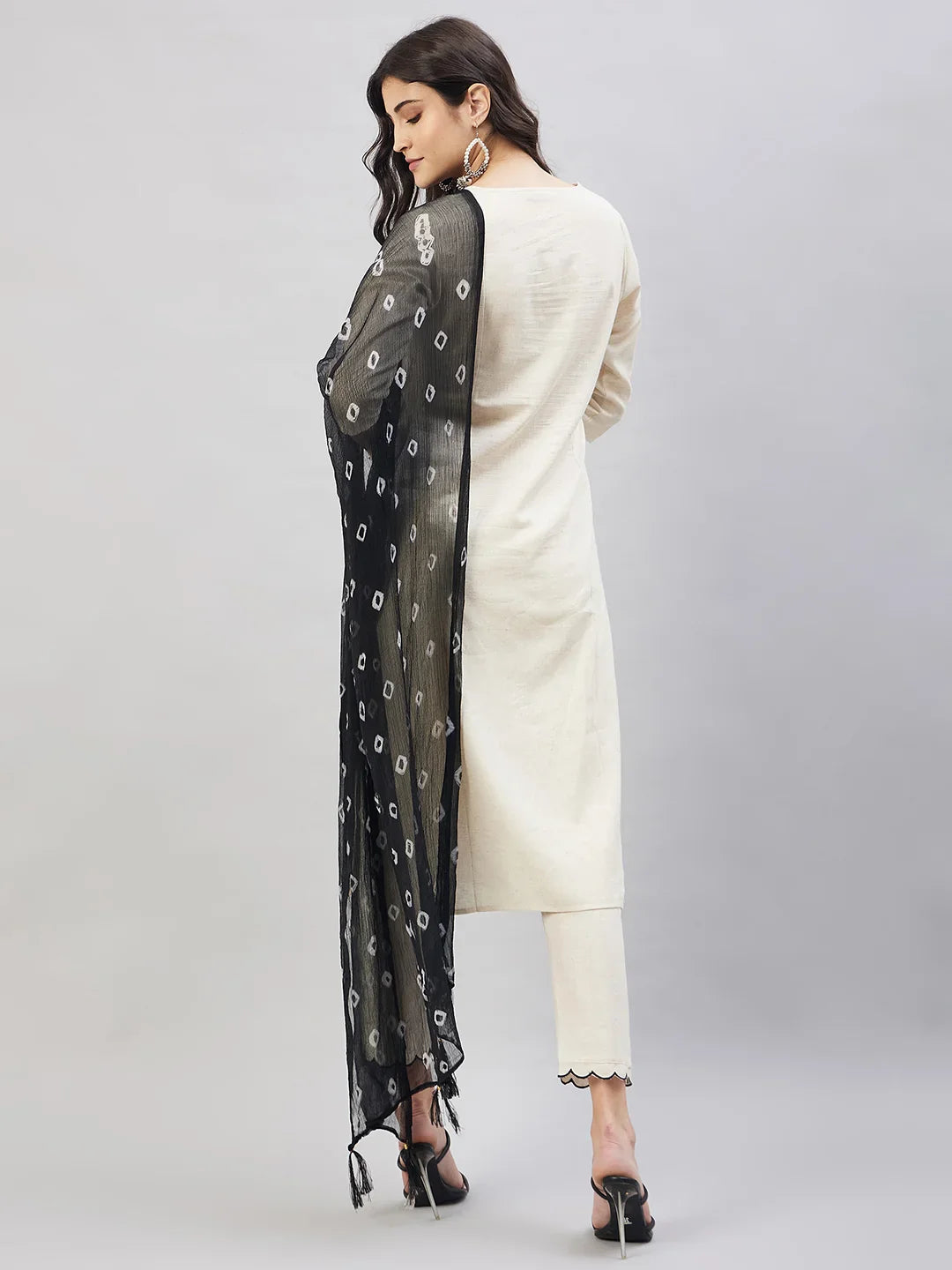 winered-beige-black-kurta-set-for-women-mirror-embroidery-with-chiffon-dupatta