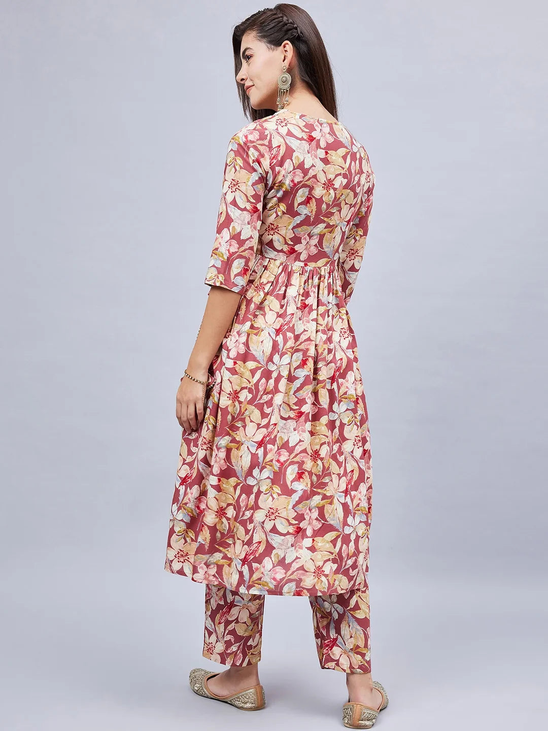 winred-woman-rust-floral-print-heavy-mbroidered-kurta-kurta-set
