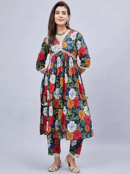 winred-woman-blue-floral-print-lace-detailing-kurta-set