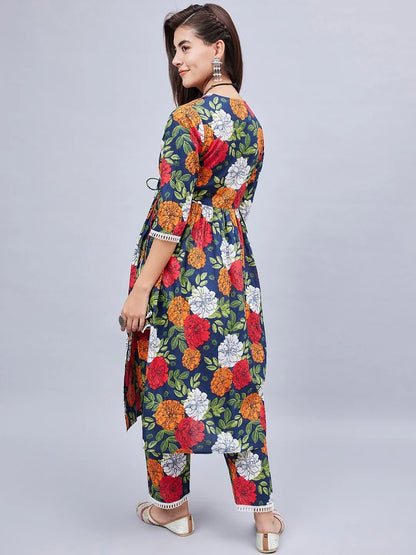 winred-woman-blue-floral-print-lace-detailing-kurta-set