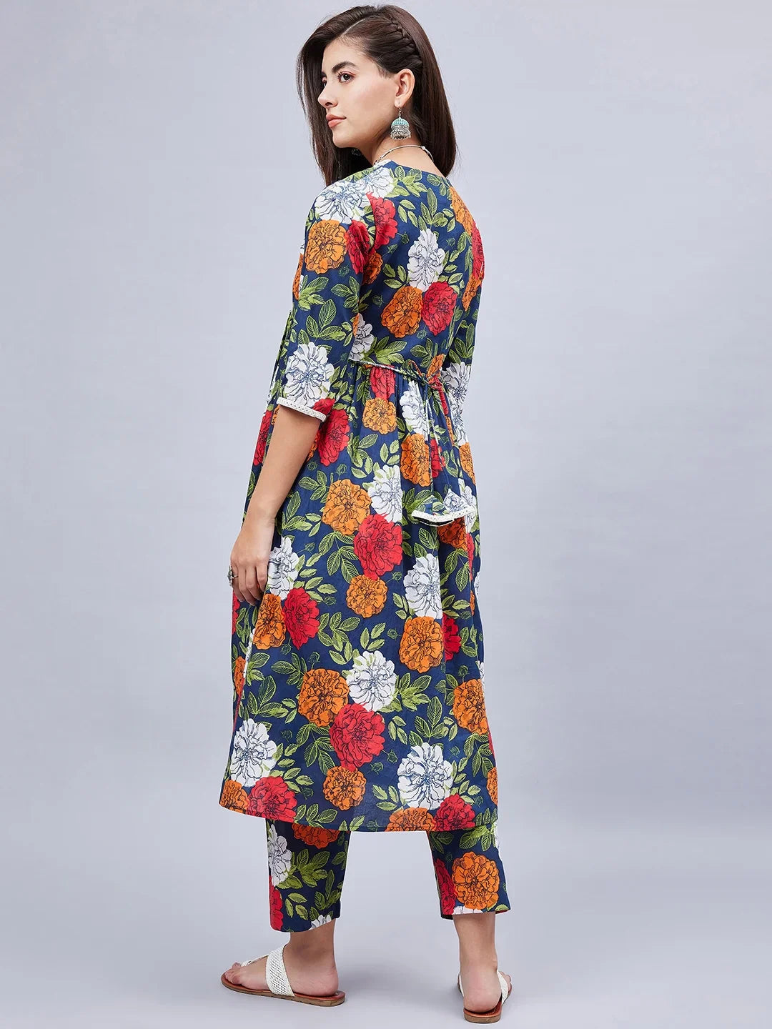 winered-woman-navy-blue-floral-print-with-embroidery-naira-cut-kurta-set