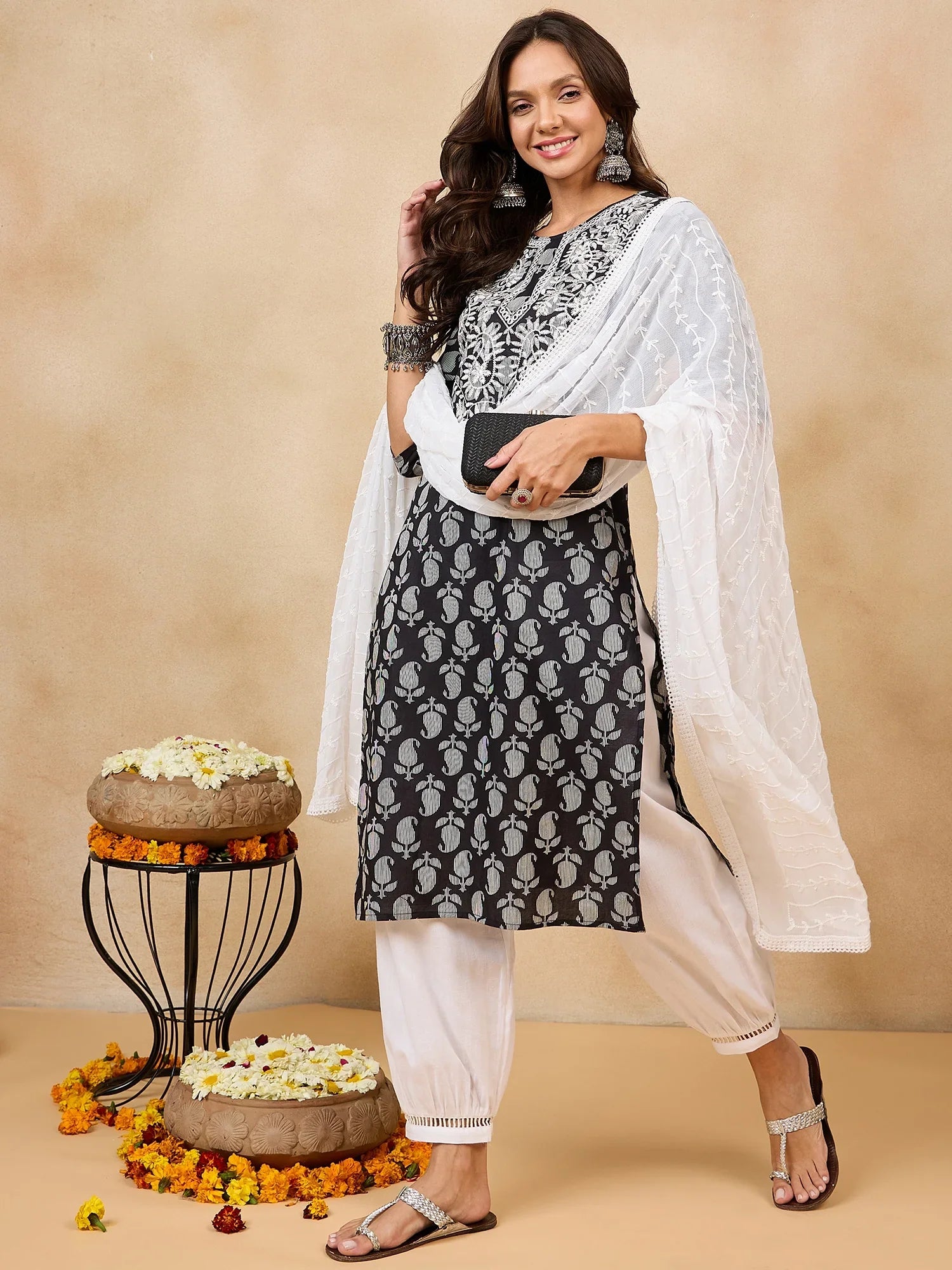 winered-woman-orange-embroidered-neck-straight-kurta-set-with-dupatta