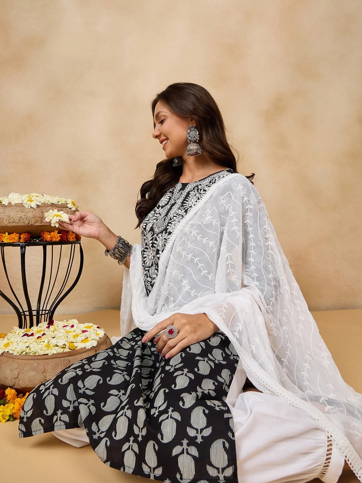 winered-woman-orange-embroidered-neck-straight-kurta-set-with-dupatta