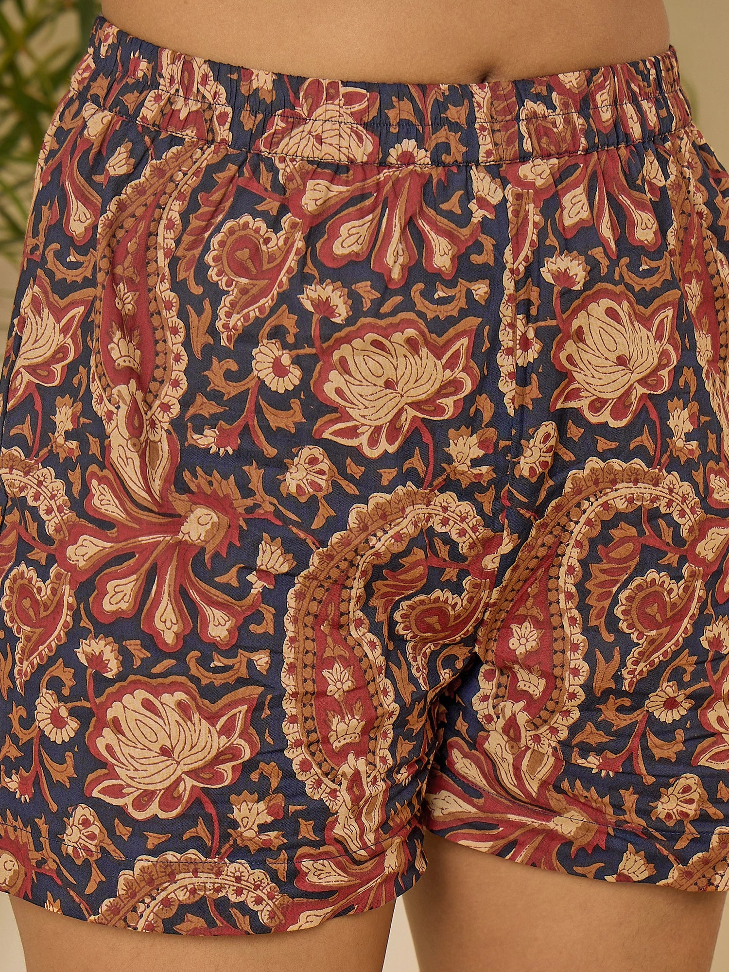 women-cotton-border-printed-shrug-with-shorts-2pc-set