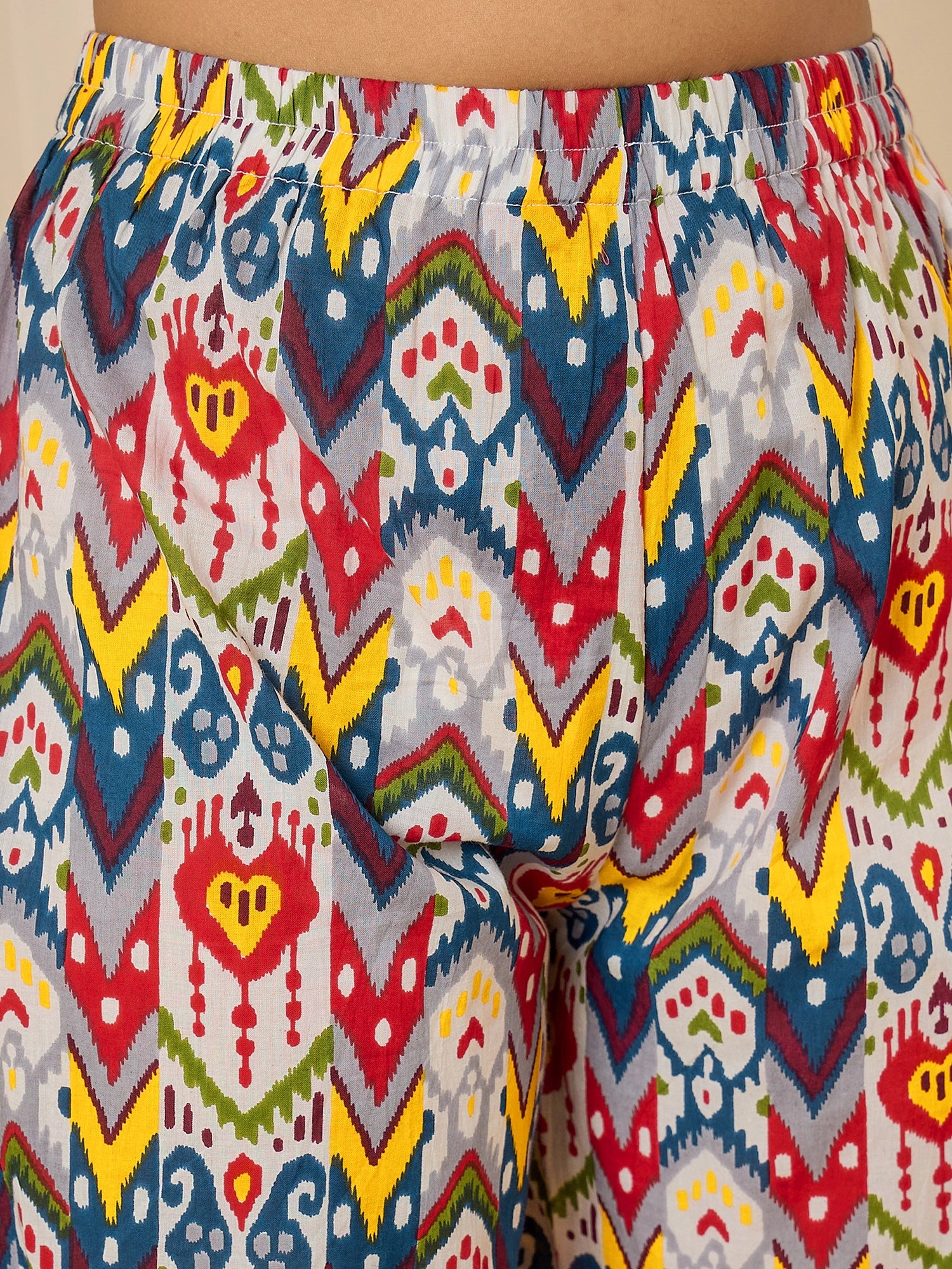 women-geometric-print-collared-pathani-kurta-set