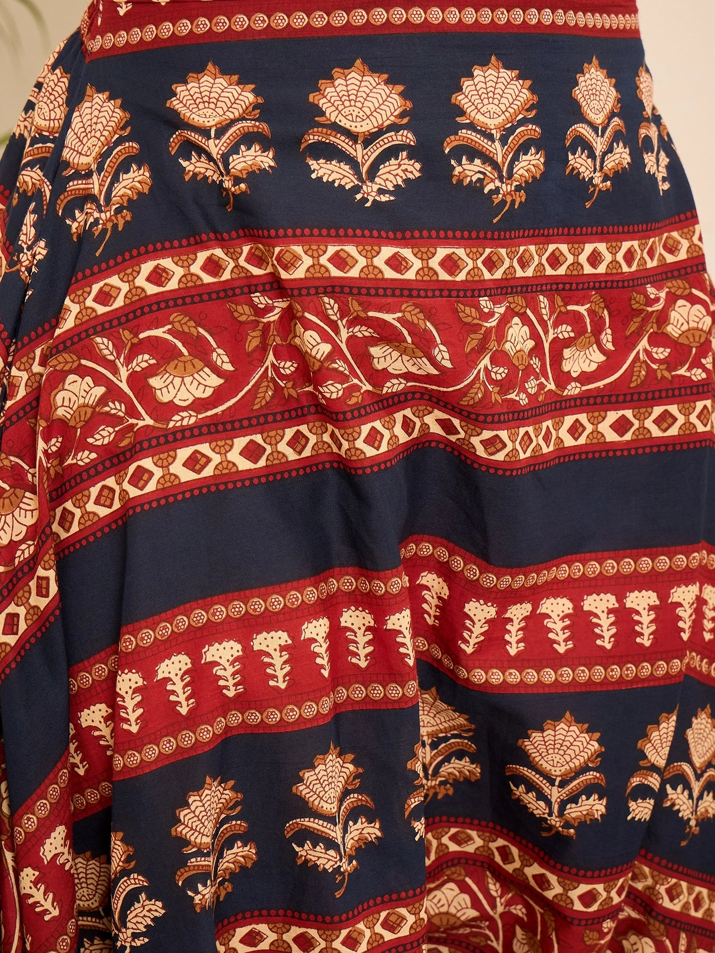 Women Bordered Crop Shirt and Harem Pant Co-Ord Set