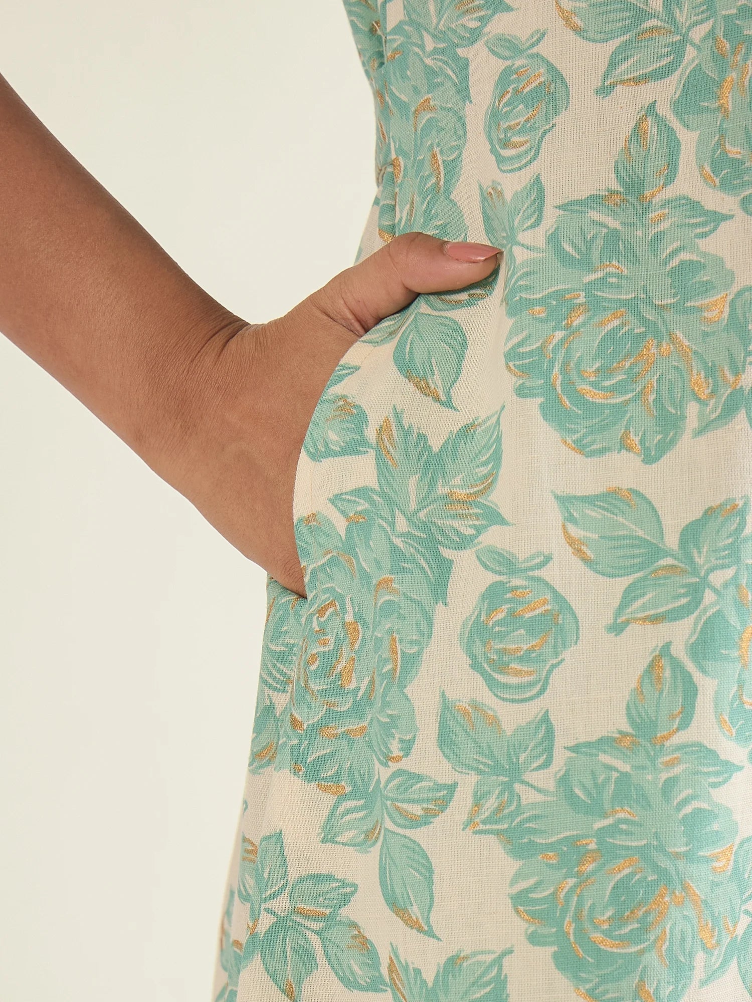 women-off-white-cotton-floral-print-shirt-dress