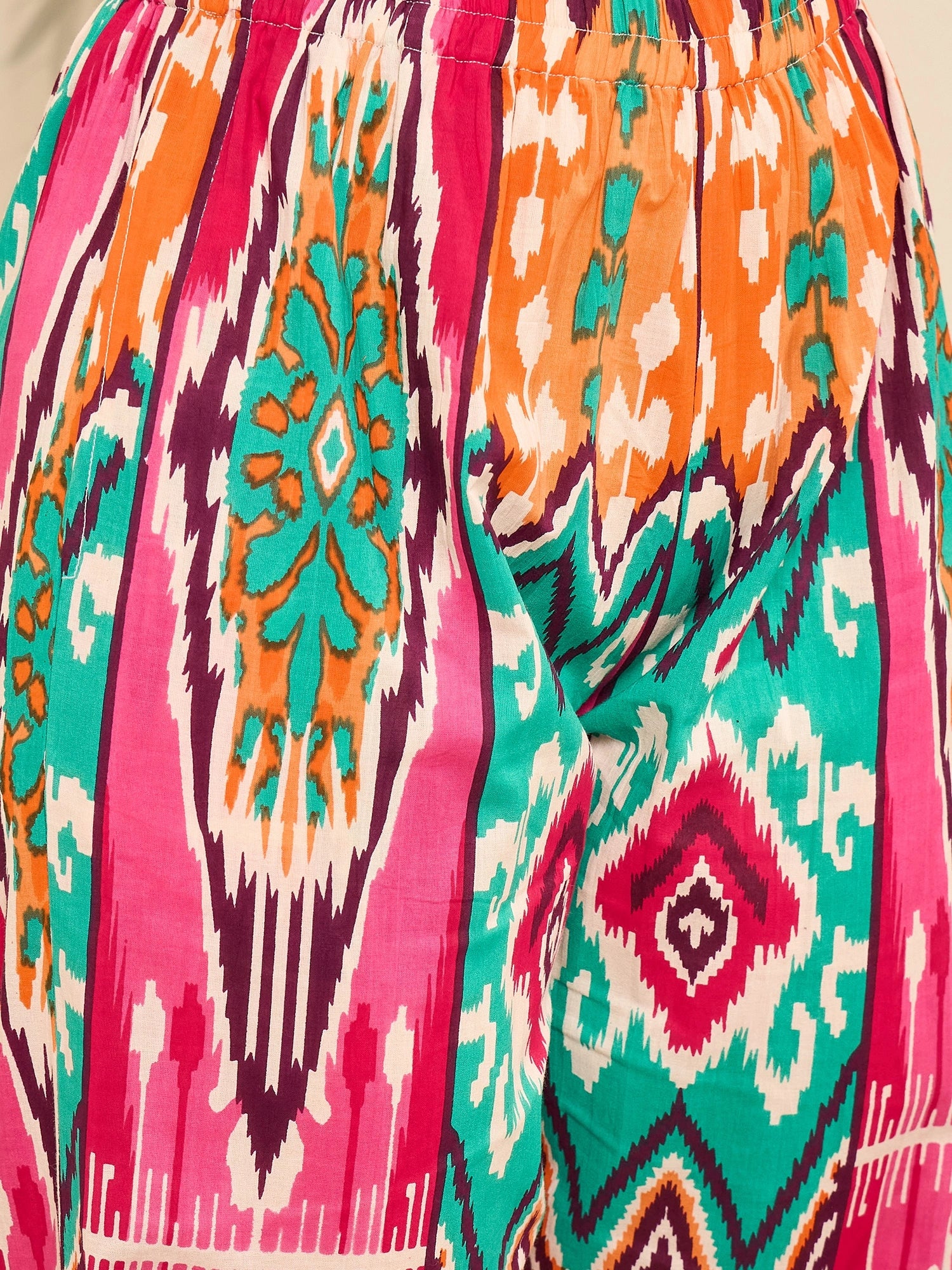 women-ikat-printed-aysmmetric-bottom-co-ord-set