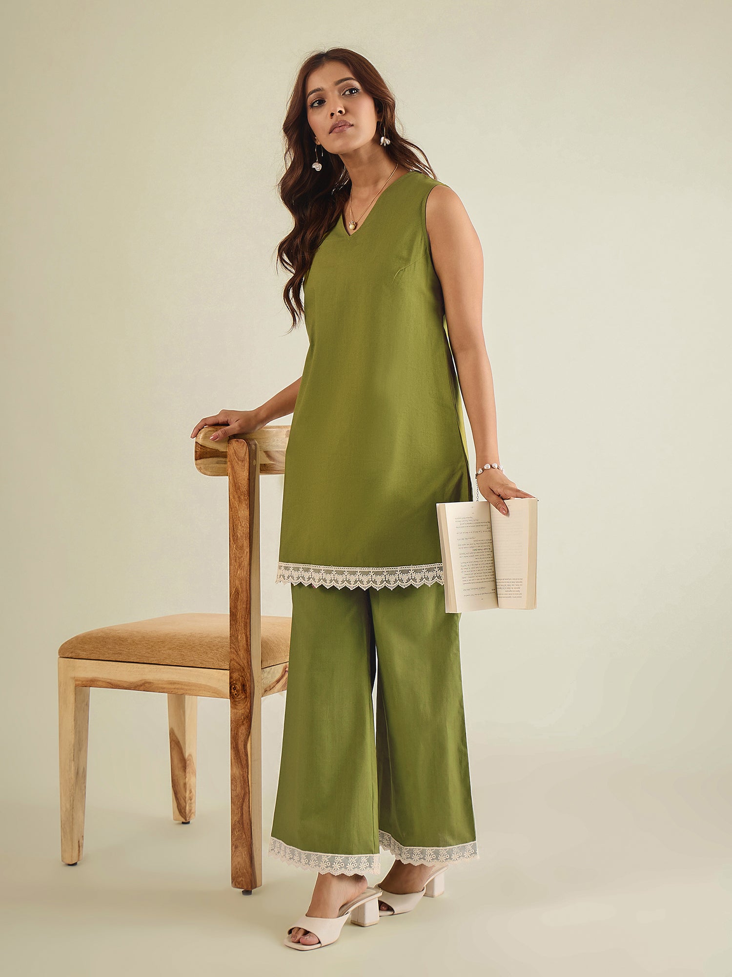 women-green-cotton-poplin-lace-detailed-tunic-with-pant-co-ord-set