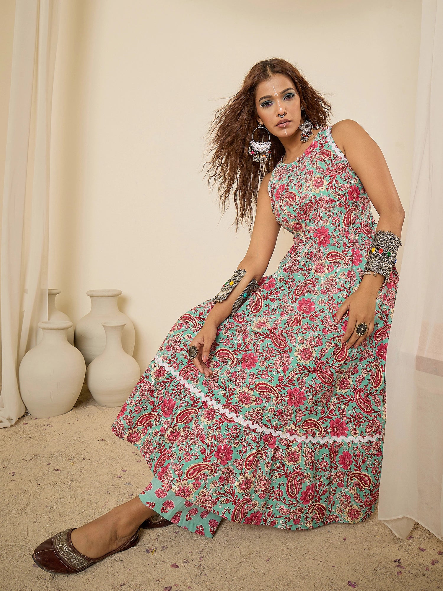 woman-mint-green-paisley-print-flared-kurta-set