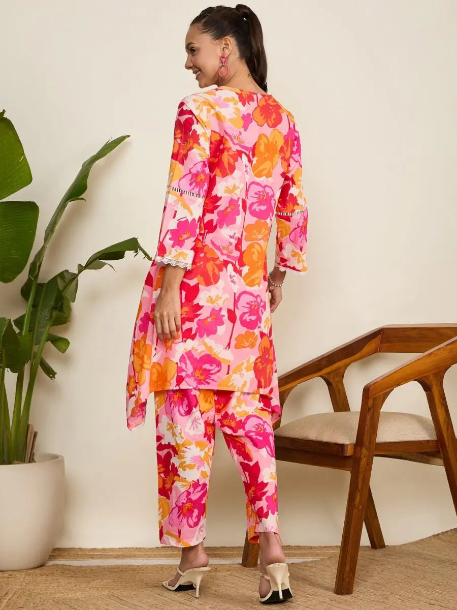 winered-woman-pink-floral-print-scalloped-aymmetric-hem-floral-co-ord-sets