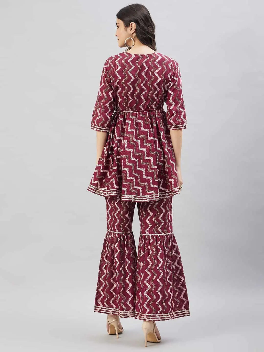 winered-woman-maroon-chevron-print-self-belt-sharara-set