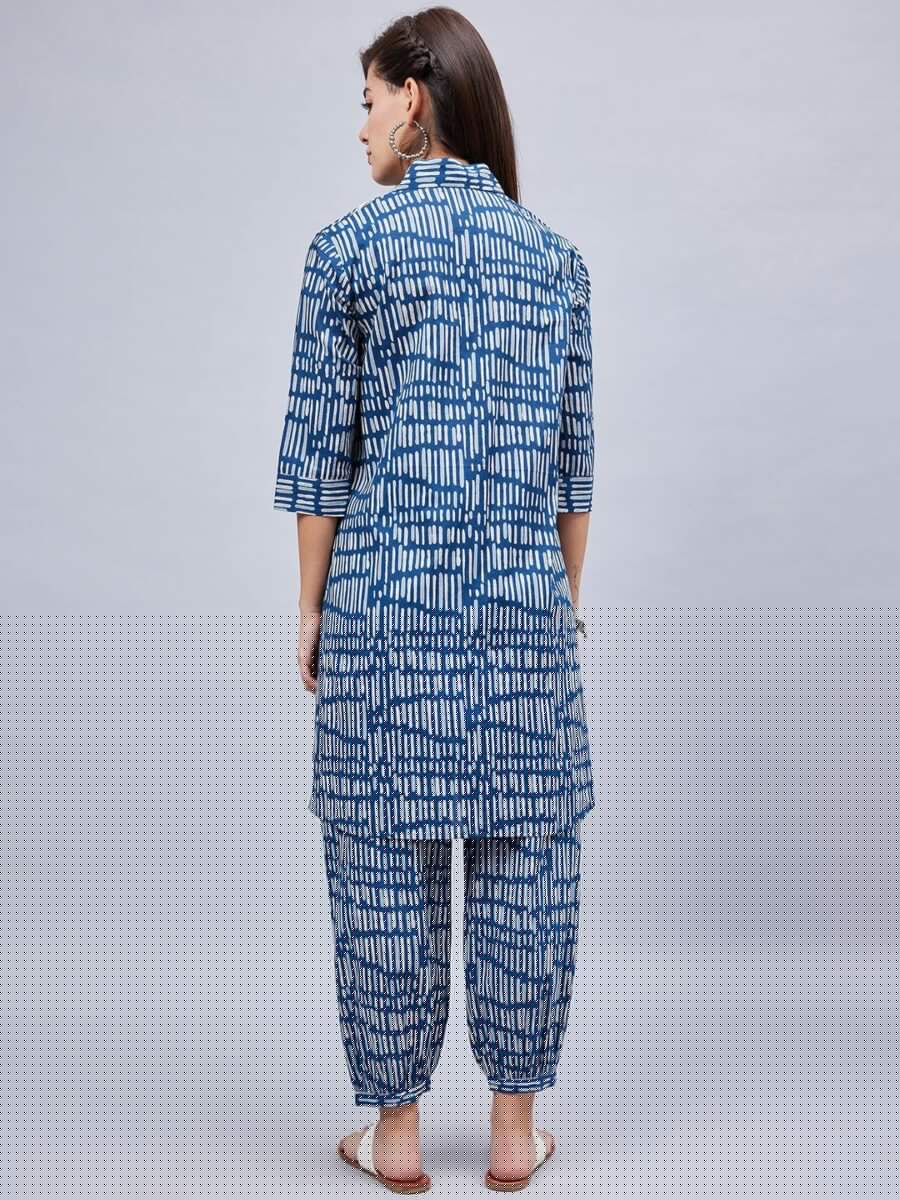 winered-woman-blue-printed-stripe-oversized-ethnic-fashion-co-ord-set