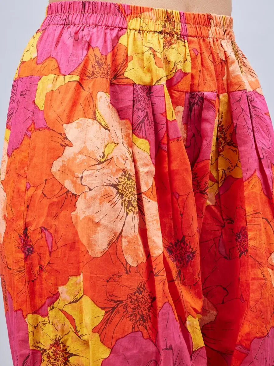 winered-woman-floral-print-v-neck-lace-detailing-co-ord-set