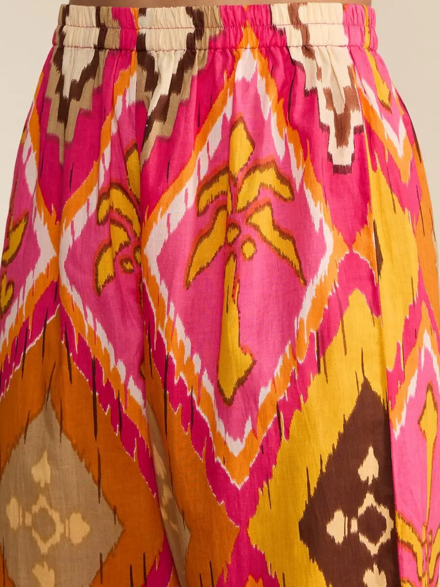 winered-woman-pink-geometric-print-aysmmetric-co-ord-set