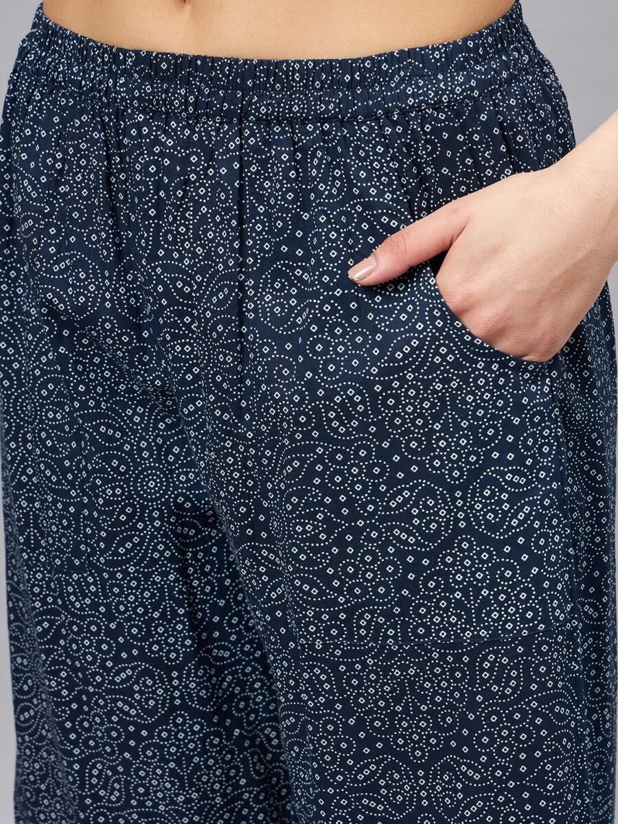 winered-women-lapel-collared-blue-bandhej-print-night-suit